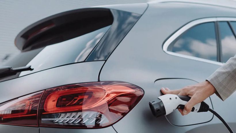 découvrez nos solutions d'assurance auto adaptées aux véhicules électriques. protégez votre véhicule tout en bénéficiant d'une couverture complète et d'une assistance dédiée. profitez d'une offre personnalisée pour rouler en toute sérénité.