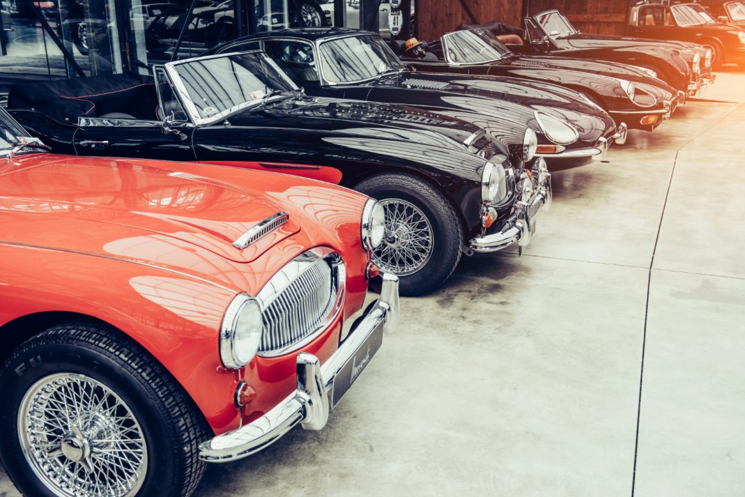 découvrez l'assurance voiture collection, conçue spécialement pour protéger vos véhicules de collection. bénéficiez d'une couverture adaptée, d'une évaluation précise et d'un service personnalisé pour préserver votre passion automobile.