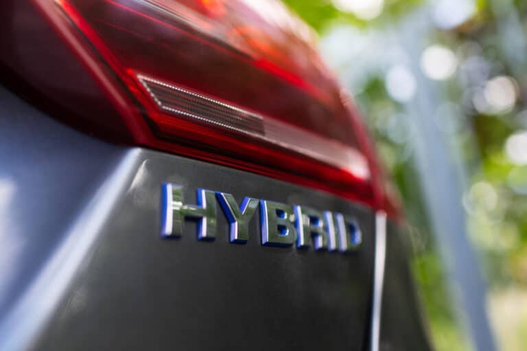 découvrez les meilleures options d'assurance pour voitures hybrides en 2025. protégez votre véhicule écologique avec des couvertures adaptées à vos besoins et profitez des avantages offerts par l'évolution de l'assurance automobile.